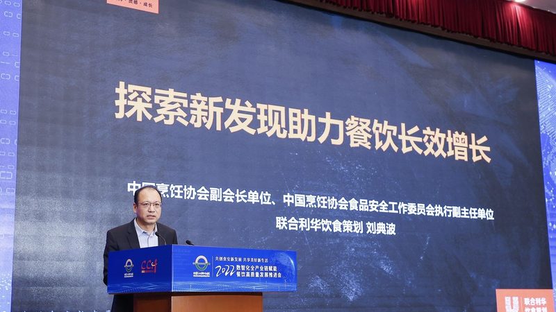 虽然狗狗饼干对狗狗相对安全，但并不意味着对人无害。以下是一些潜在的危害：